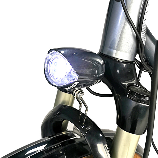 QD151 headlight 006